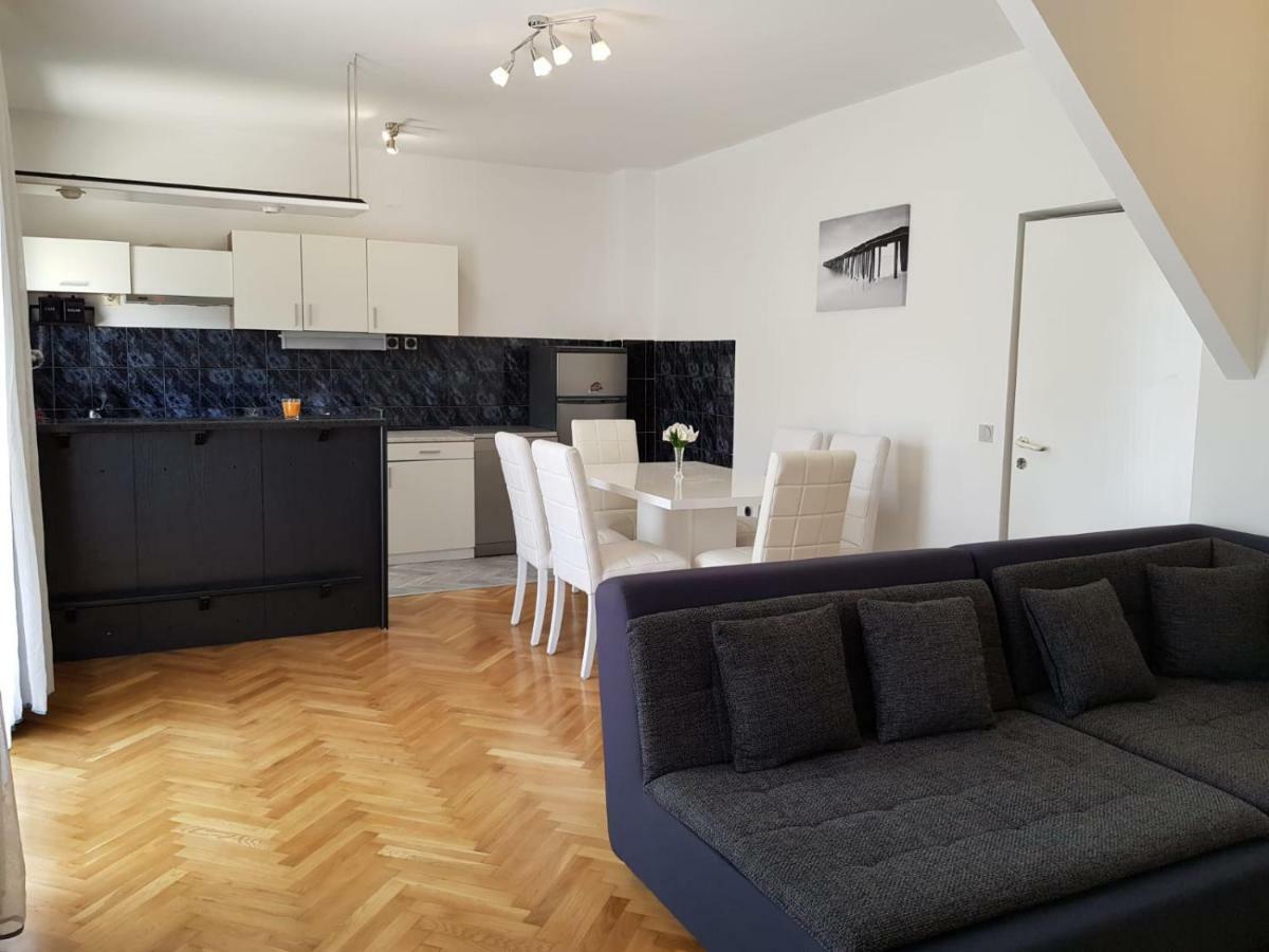 Apartment Mate Kaštela エクステリア 写真
