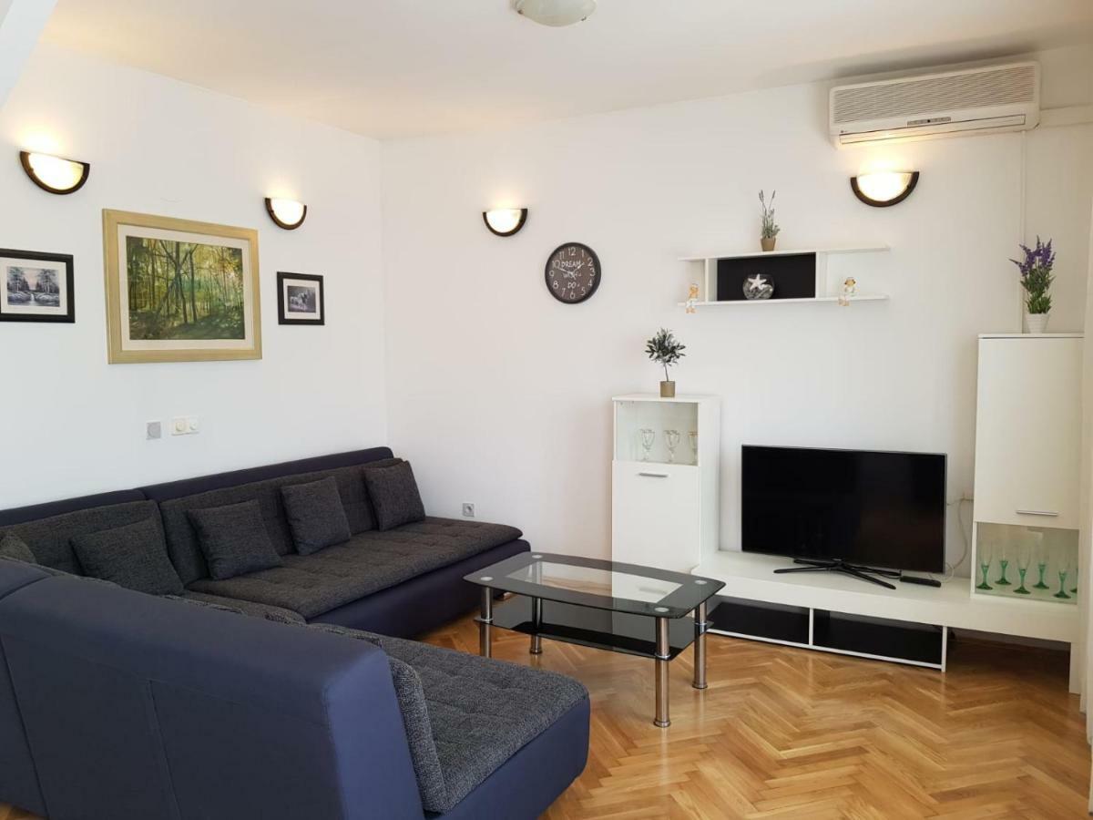Apartment Mate Kaštela エクステリア 写真