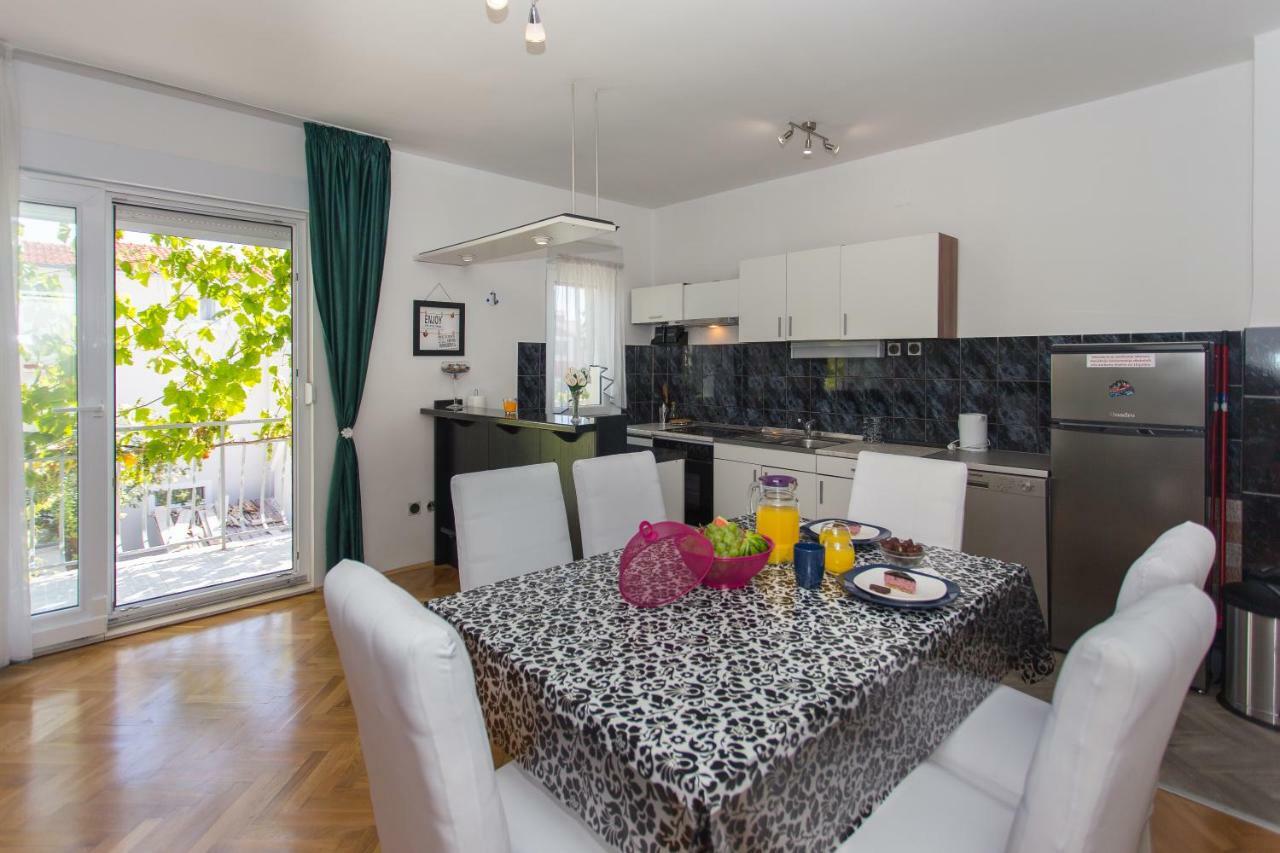 Apartment Mate Kaštela エクステリア 写真